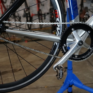 2017 Giant Omnium Blue and Silver, gray or bare metal