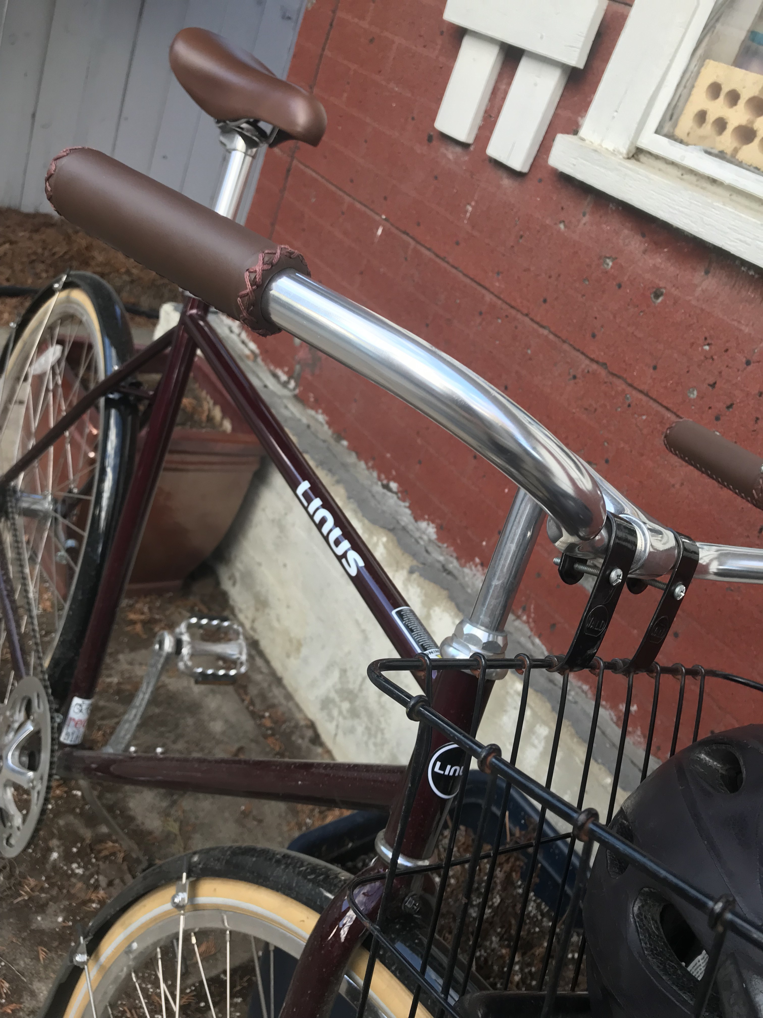 linus roadster sport