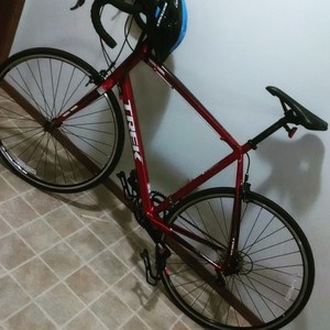 Trek 1.1 Red