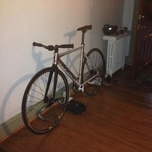 引き取り可　AVENTON MATARO 2013 Aventón Mataro