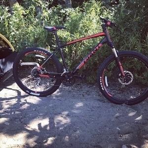 Giant Talon Black