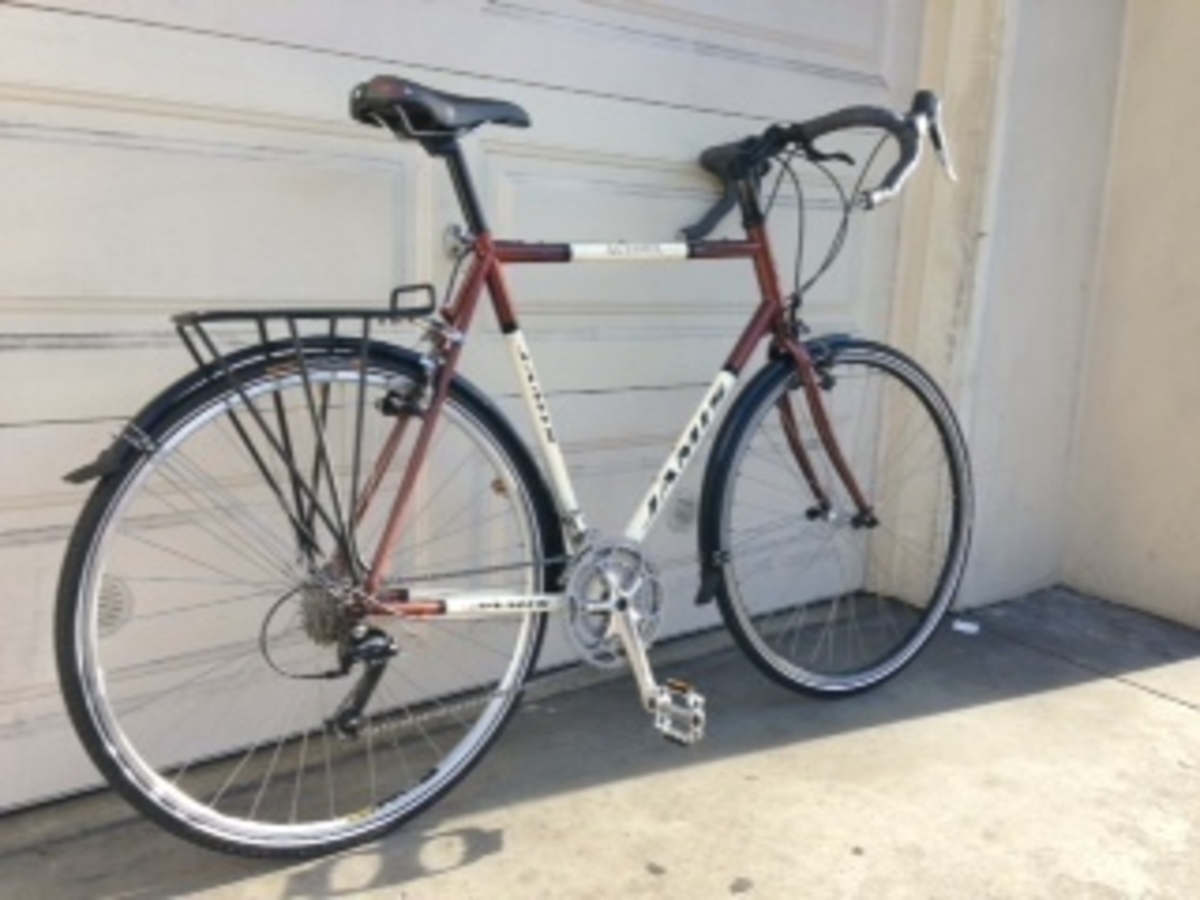 JAMIS AURORA 2011 付属品多数 2010 Jamis Aurora - Bicycle Details - BicycleBlueBook.com