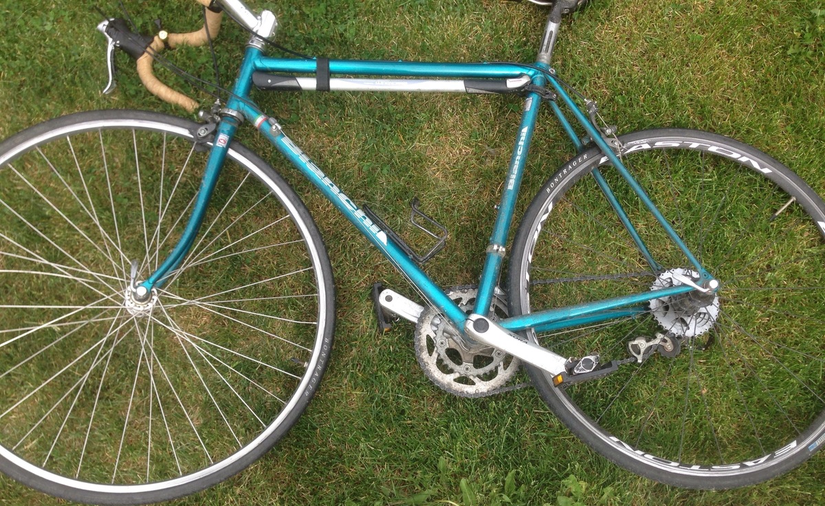 bianchi blue bike