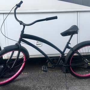 Skullxbones Huntington Beach Cruiser Black and Pink