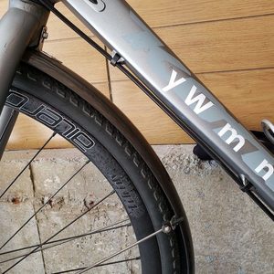 2016 Kona Dew Deluxe Silver, gray or bare metal