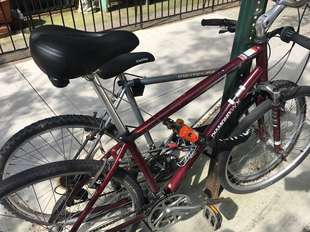 diamondback edgewood tire size