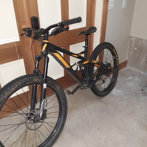 2027 Devinci Hendrix RS 5+ Black