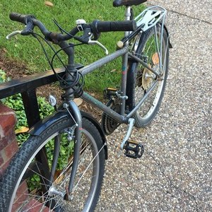 Specialized Hardrock Silver, gray or bare metal