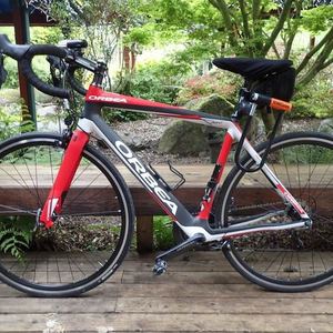 Orbea Avant Red, White, and Black