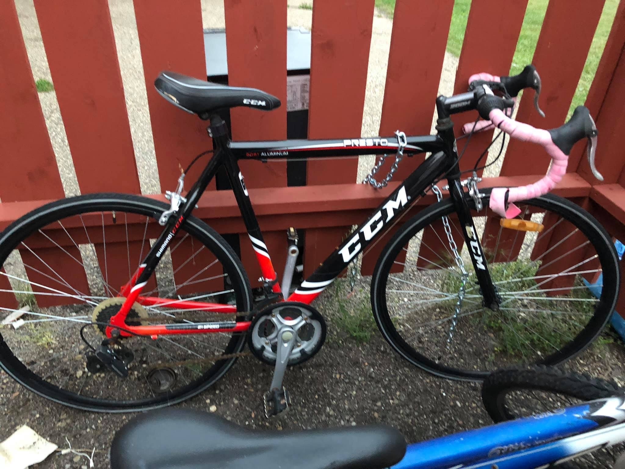 Stolen 2019 CCM 6160 Aluminum Presto Shins I