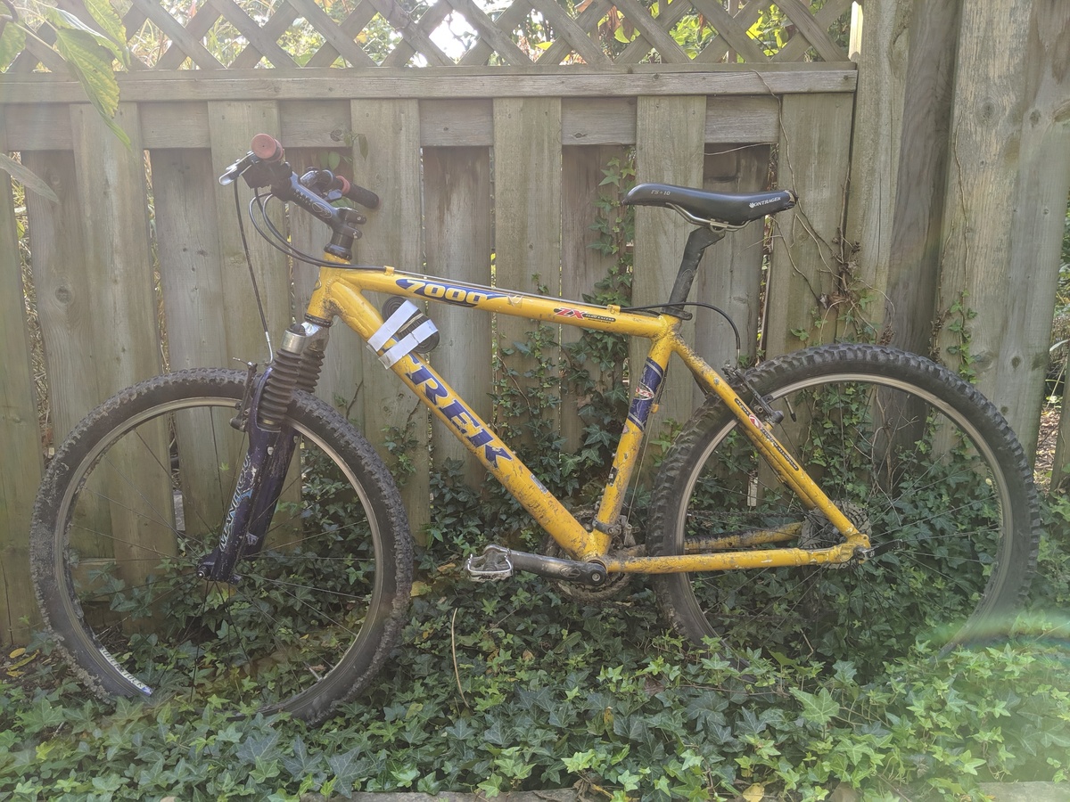 2000-trek-7000