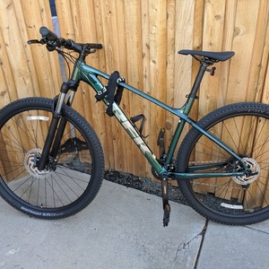 trek marlin 7 2019 for sale
