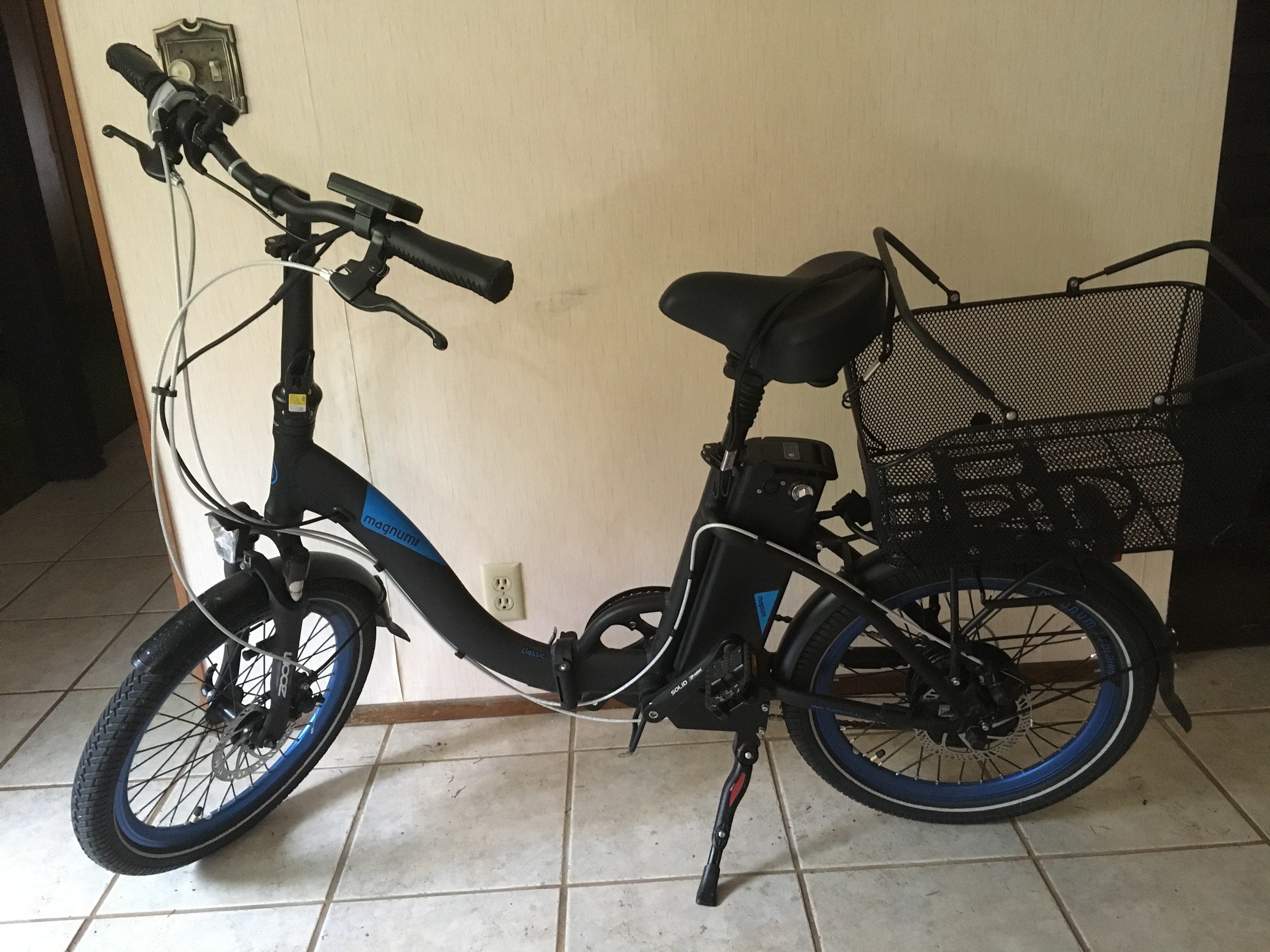 2019 Magnum Magnum Classic Low Step Folding Electric