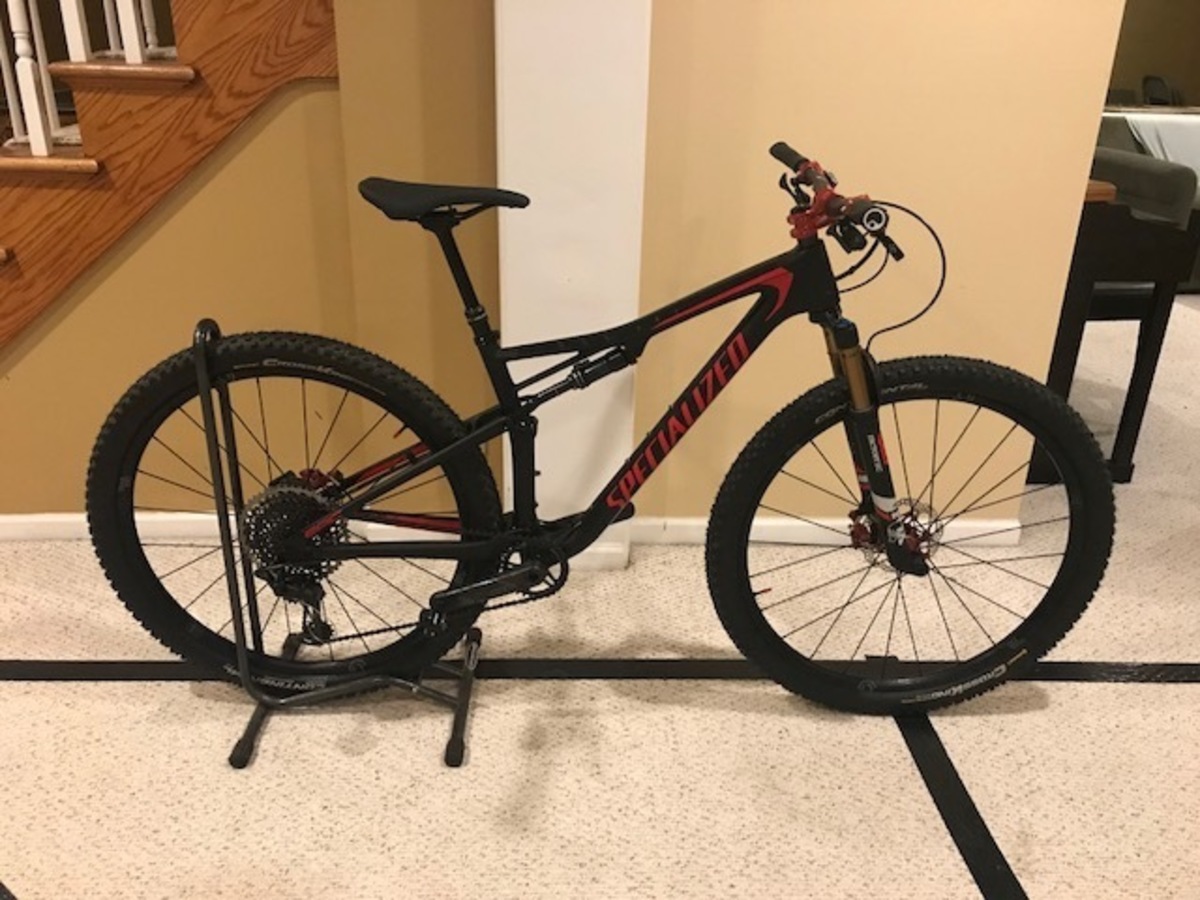 Specialized epic cheap comp 2018