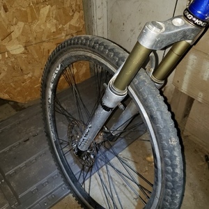 Other Weyless Blue and Silver, gray or bare metal