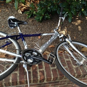 Fuji Supreme Silver, gray or bare metal