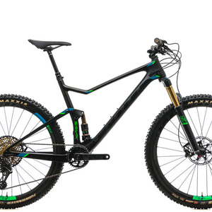 2017 SCOTT Spark 700 Ultimate Black