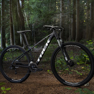 2019 Trek Marlin 5 Black and White