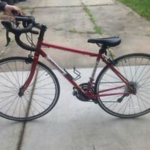 2016 Jamis Quest Sport Femme Female Red Performance Bike Red