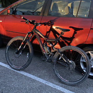2007 Specialized Stumpjumper Comp Black and Red
