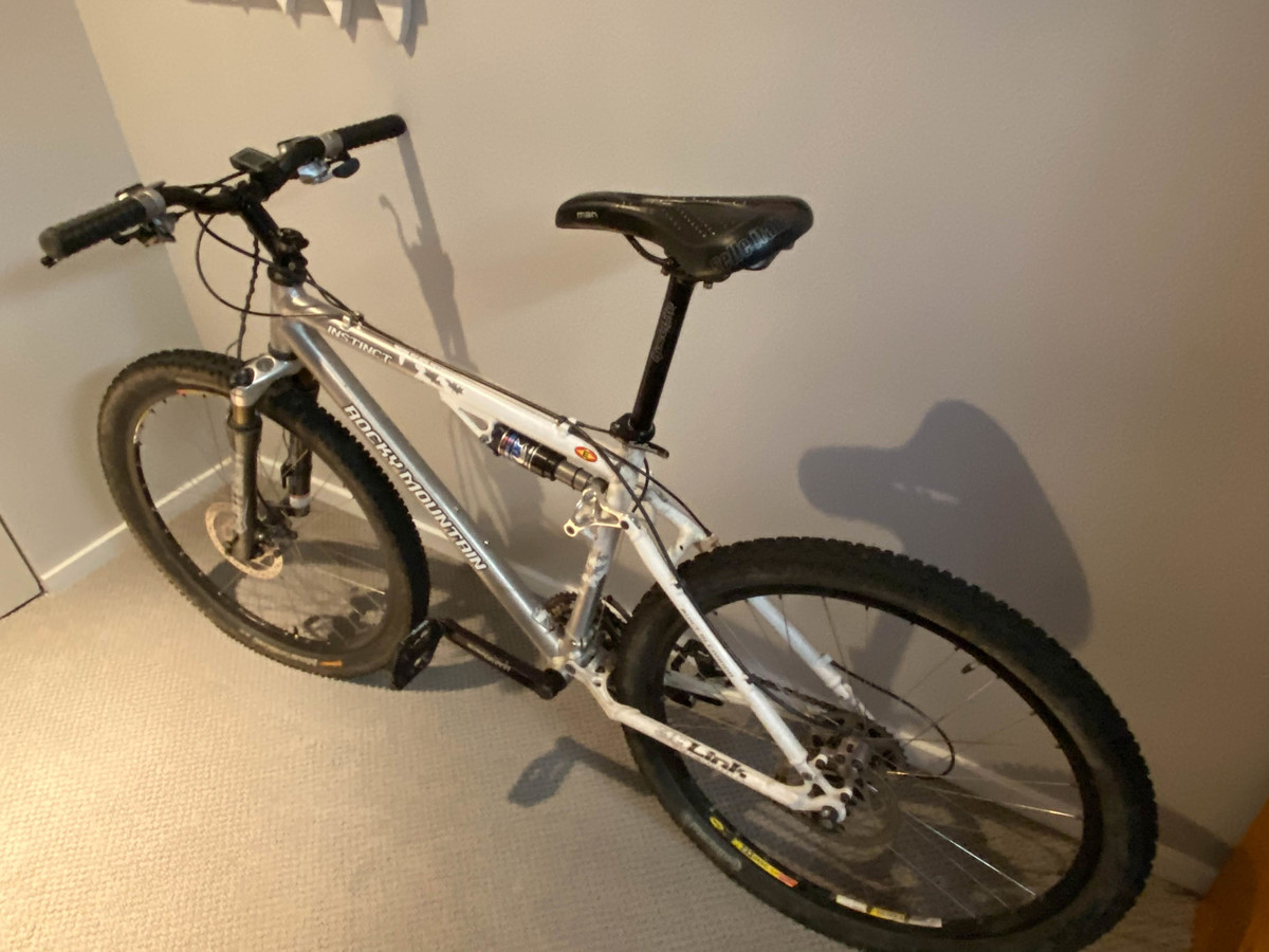 2002 Rocky Mountain Bicycles Instinct