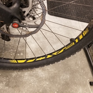 2013 Specialized Stumpjumper Comp Carbon 29 FSR Yellow or Gold and Black