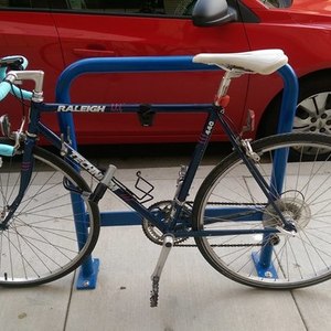 1985 Raleigh Tecnium II 440 Blue and Pink