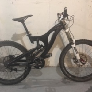 2010 Santa Cruz V10 Black