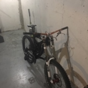 2010 Santa Cruz V10 Black