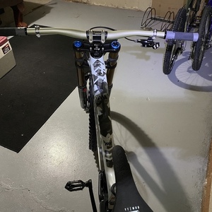 2019 YT tues cf pro race 29er White and Black