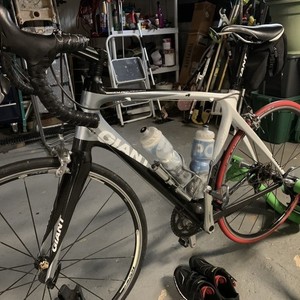 2009 Giant Defy Advanced 2 White and Black