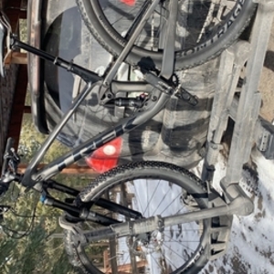 2020 Trek Top Fuel 9.8 Black and Silver, gray or bare metal