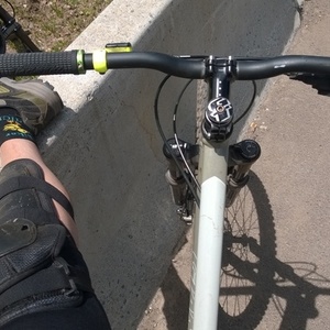 Giant Boulder SE Clay  Green