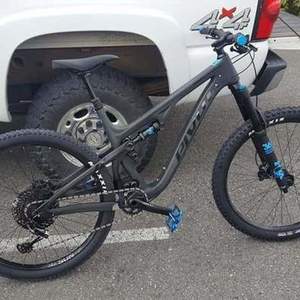 2017 Pivot 5.5 Black