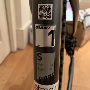 2019 Giant ATX 1 789728 Black and Blue