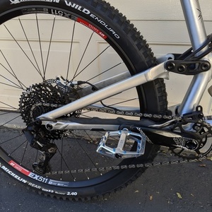 2019 Specialized Stumpjumper Evo Silver, gray or bare metal