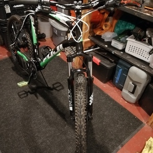 2012 Fuji Nevada 2.0 Black, Green, and White