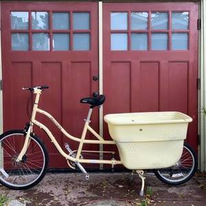 2013 Madsen g216 cargo bike (rear storage) Yellow or Gold