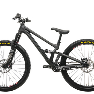 2019 YT Play CF Limited Edition Black