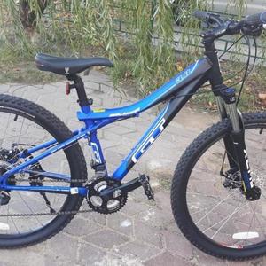 2011 GT Bicycles Avalanche Blue and Black
