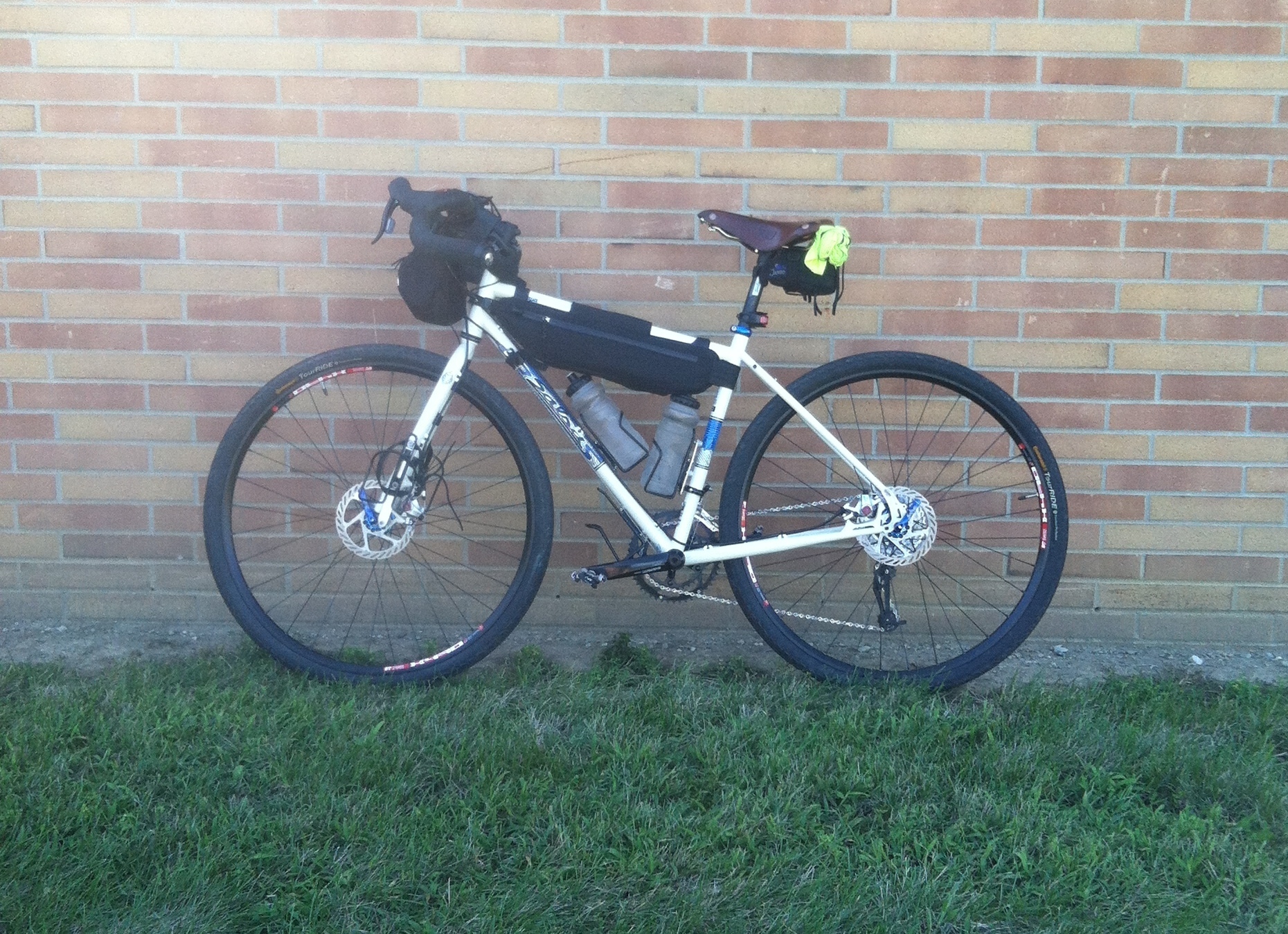 salsa vaya touring bike