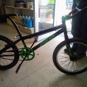Mongoose G4712005501 Black and Green
