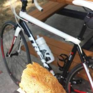 2013 Trek 1.2 H2 (Compact) White, Black, and Red