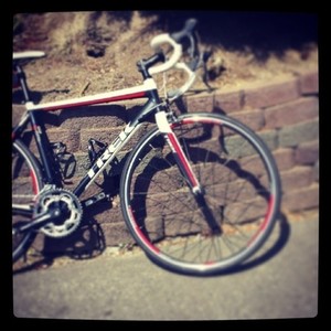 2013 Trek 1.2 H2 (Compact) White, Black, and Red