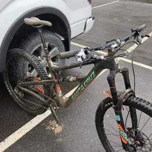 2017 Santa Cruz Hightower Silver, gray or bare metal