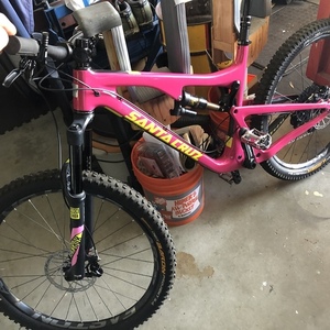 2016 Santa Cruz Bronson CC Pink