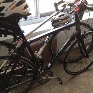 2014 Trek Domane 2.0 (Compact or Triple) Black and Red