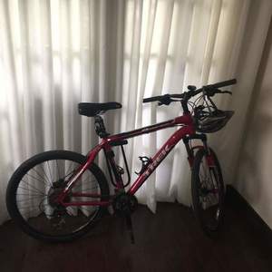 Trek Red