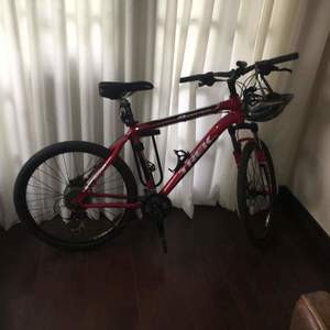 Trek Red