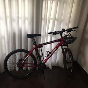 Trek Red
